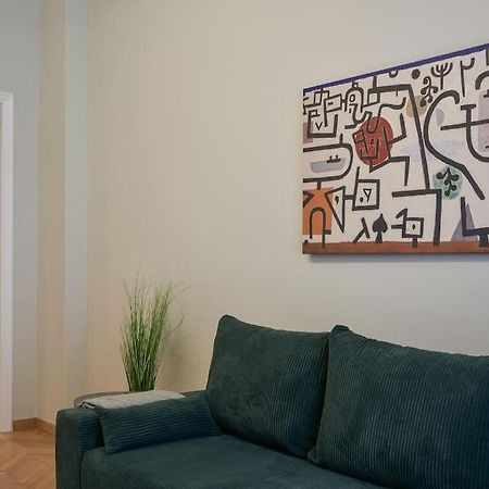 Little Gem: Modern Urban Retreat Atenas Exterior foto