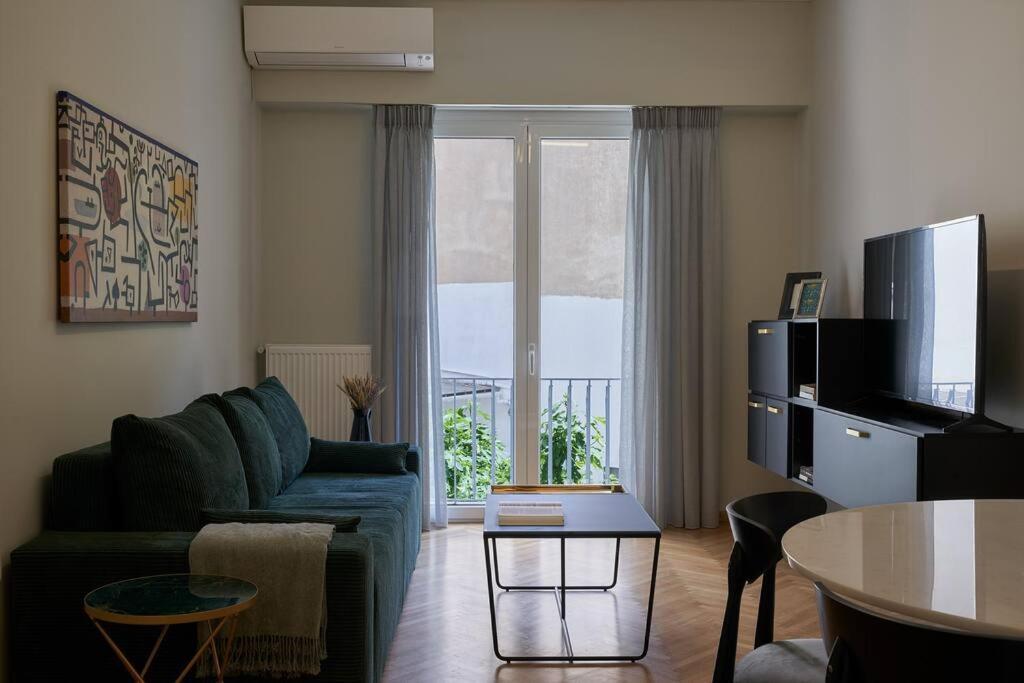 Little Gem: Modern Urban Retreat Atenas Exterior foto